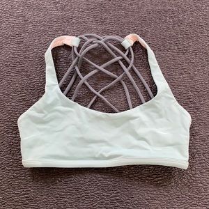 Lululemon sports bra